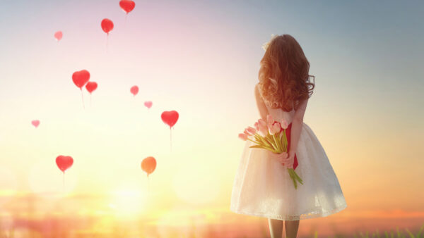 Wallpaper Tulips, Seeing, Flying, Girl, Balloons, Cute, Little, Hands, Desktop, Hearty