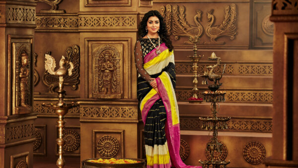 Wallpaper Saran, Saree, Standing, Orange, Girls, Background, Rose, Wearing, Shriya, Temple
