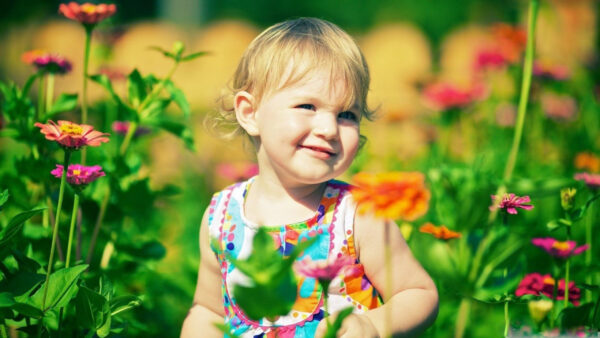 Wallpaper Baby, Flowers, Middle, The, Girl, Printed, Field, Wearing, Standing, Cute, Flower, Frock
