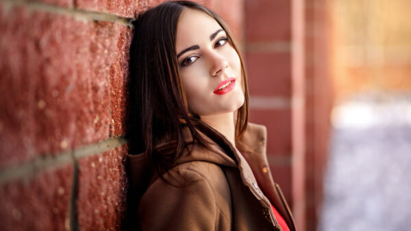 Wallpaper Leaning, Brown, Dress, Model, And, Girls, Girl, Back, WALL, Beautiful, Red, Lipstick, Brick, Wearing