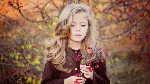 Wallpaper Cute, Having, Red, Brown, Plums, Looking, Hand, Girl, Cherry, Dress, Down, Little, Wearing