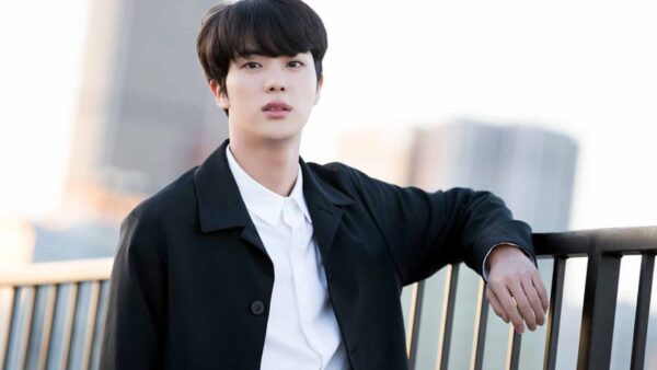 Wallpaper Jin, Suit, Blur, Coat, Background, White, Building, Black, Standing, Wearing