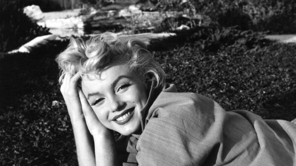 Wallpaper Marilyn, Monroe, Photo, Lying, And, White, Celebrities, Grass, Desktop, Black, Down
