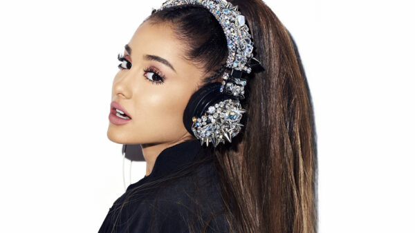 Wallpaper Grande, White, Background, Decorated, Headphone, Glittering, Ariana, With, Stones