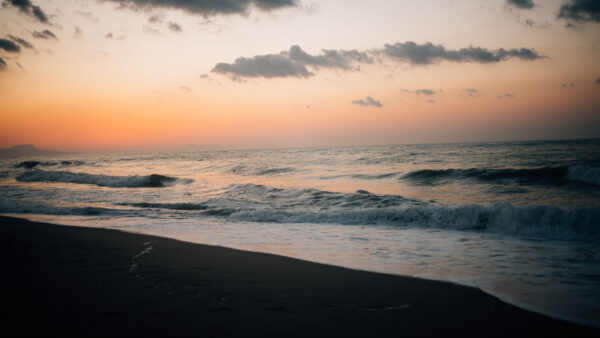 Wallpaper Sand, Sky, Coast, Black, Beach, Nature, Mobile, Sea, Under, Waves, Desktop, White, Ocean, Clouds