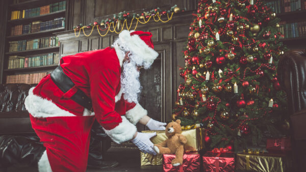 Wallpaper Claus, Gifts, Decorated, Christmas, Desktop, Tree, Santa, Near, Touching
