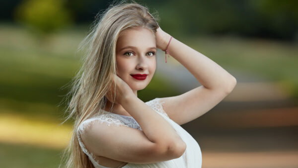 Wallpaper Model, Blur, Background, Dress, Wearing, White, Girls, Green, Girl, Standing