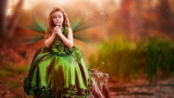 Wallpaper Green, Little, Dress, Trunk, Wings, Background, Sitting, With, Blur, Tree, Girl, Cute, Wearing