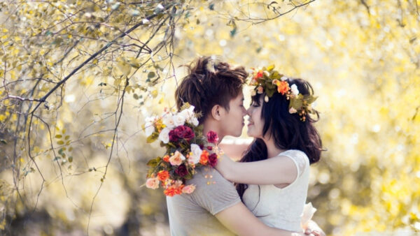 Wallpaper Couple, Desktop, Having, Bouquet, And, Other, Hugging, Wreath, Each