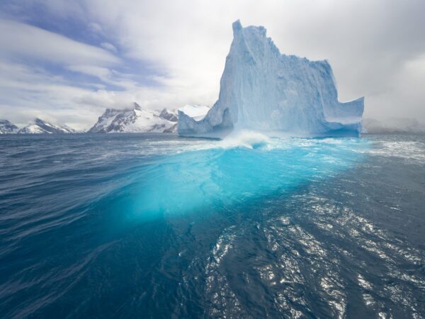 Wallpaper Tall, Iceberg, Blue