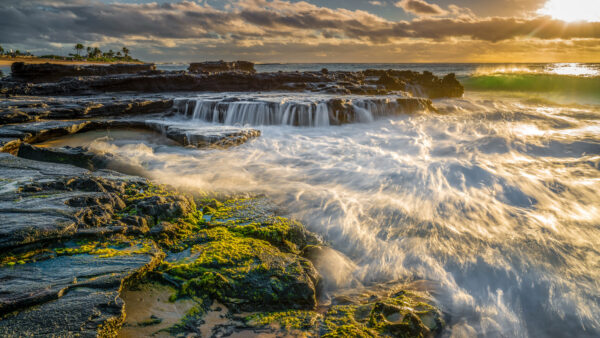 Wallpaper Algae, Ocean, Nature, Blue, Covered, Waves, Clouds, Mobile, Sky, Black, White, Stones, Desktop, Waterfalls, Stream, Under, Sunrays