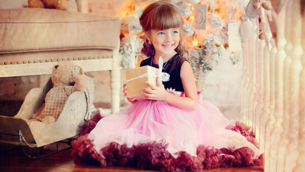 Wallpaper Little, Girl, Grey, Beautiful, Pink, Eyes, Wearing, Dress, Smiley, Cute
