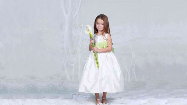Wallpaper Girl, Little, Flowers, White, Cute, With, Dress, Standing, Wearing
