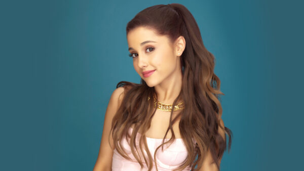 Wallpaper Grande, With, Pink, Background, Brown, Hair, Dress, Blue, Ariana