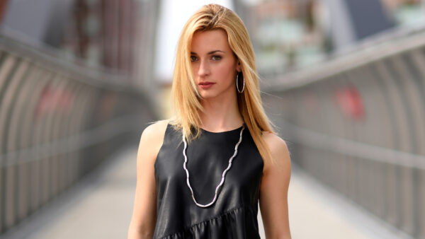 Wallpaper Black, Model, Background, Dress, Girls, Standing, White, Mobile, Hair, Bridge, Blur, Girl, Blonde, Desktop, Wearing