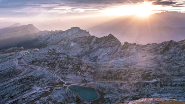 Wallpaper Mountains, Middle, The, During, Nature, Daytime, Lake