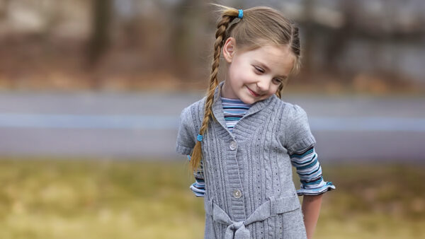 Wallpaper Little, Girl, Smiley, Standing, Background, Dress, Blur, Ash, Color, Cute, Looking, Wearing, Down