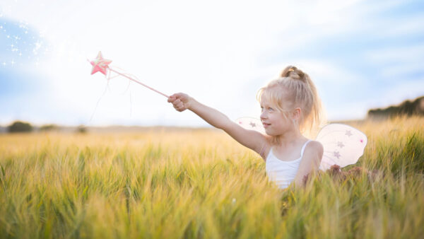 Wallpaper Little, Cute, Angel, Sky, With, Grass, Girl, Background, Green, Field, Blue, Wings, Sitting