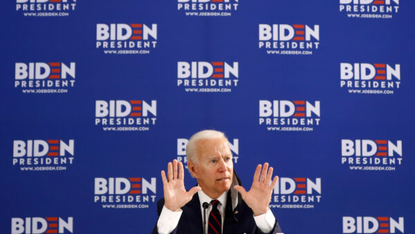 Wallpaper Hands, Biden, President, Sitting, Joe, And, Showing, His, Desktop