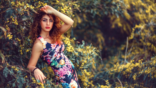 Wallpaper Yellow, Colorful, Dress, Girl, Model, Girls, Standing, Beautiful, Trees, Background, Wearing, Flowers