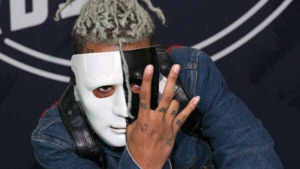 Wallpaper Ash, Desktop, Having, Mask, Black, XXXTentacion, Hair, Celebrities, Wearing, Color, White