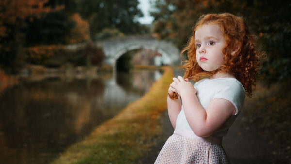 Wallpaper Mobile, Dress, Little, Near, Eyes, Girl, Wearing, Standing, Cute, Desktop, Blonde, Light, Brown, Pink, Lake, White