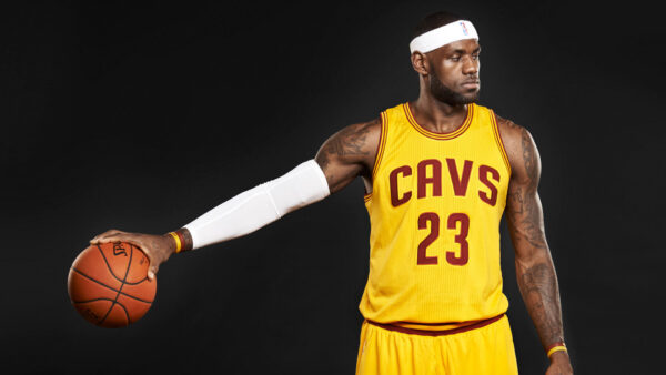 Wallpaper Basketball, Dress, Hand, James, Background, Black, Desktop, Yellow, Wearing, One, Side, Lebron, Having, Sports, Facing