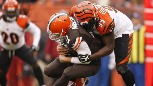 Wallpaper Browns, From, Get, Cleveland, Black, Player, Desktop, Versus, Bengals, Ball, Tried, American, Football, White