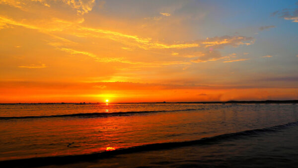 Wallpaper During, Yellow, Blue, Beautiful, Under, Clouds, Sunset, Sky, Ocean, Waves