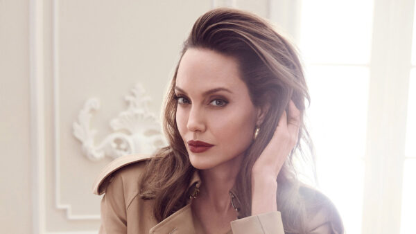 Wallpaper Angelina, Desktop, Coat, Celebrities, Photo, Posing, Background, Jolie, Brown, For, Wearing, White