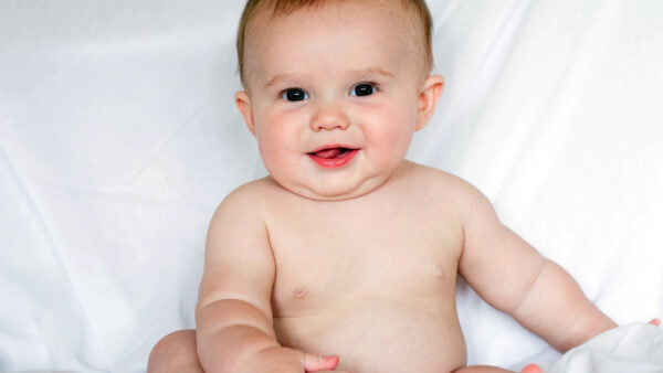 Wallpaper Background, Bed, Sitting, Cloth, White, Baby, Cute