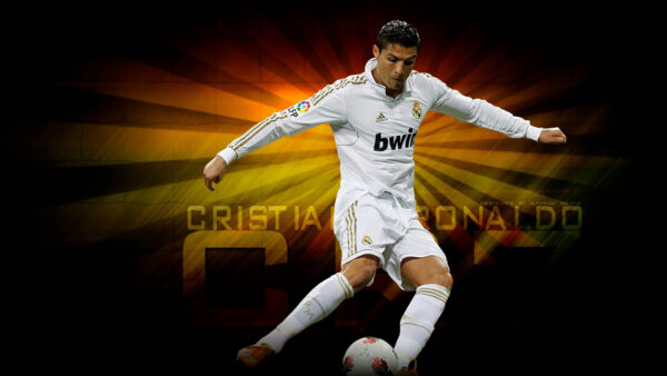 Wallpaper Dress, Desktop, White, Ball, With, Wearing, Sports, Ronaldo