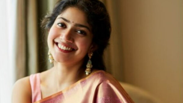 Wallpaper Actress, Pink, Sitting, Saree, Girls, Wearing, Smiling, Background, Sai, Blur, Beautiful, Light, Pallavi