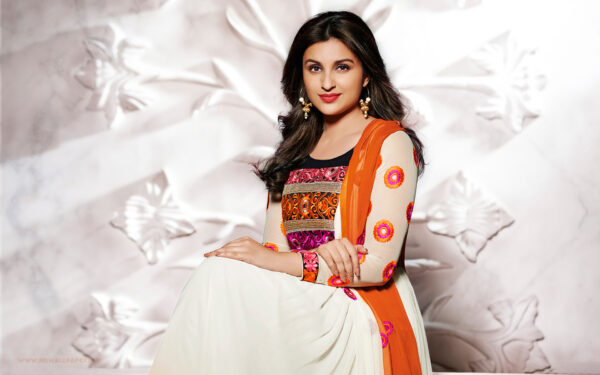 Wallpaper Parineeti, Chopra