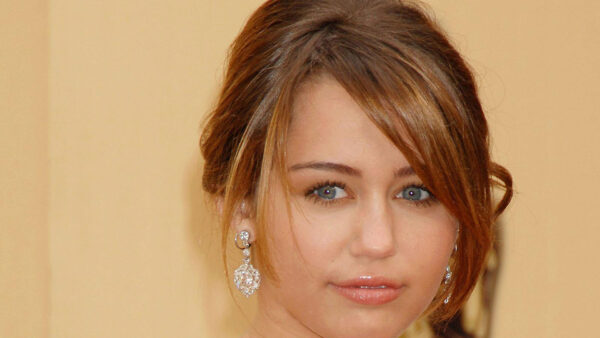 Wallpaper Gray, Eyes, Desktop, With, Miley, Background, Cyrus, Yellow