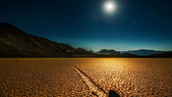 Wallpaper Land, Dry, Mountains, MacBook, Sky, Moon, Pro