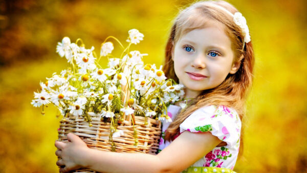 Wallpaper Little, Wearing, Girl, Pot, Cute, Eyes, Blur, Beautiful, Bamboo, Flower, White, Pink, Background, Blue, Dress, With, Standing, Yellow