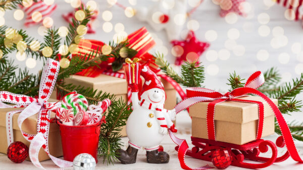 Wallpaper Ornaments, Lights, Boxes, Red, Snowman, Tree, Bokeh, Balls, Background, Mobile, Christmas, Desktop, Gift, Toy