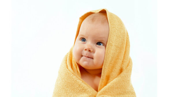 Wallpaper Sitting, Towel, Baby, With, Floor, Background, Cute, Desktop, Covered, Smiling, White, Yellow