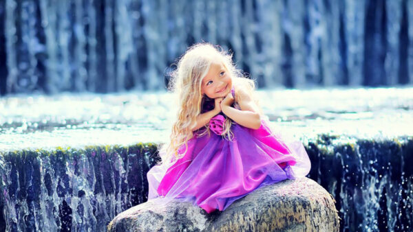 Wallpaper Little, Sitting, Background, Blur, Wearing, Purple, Dress, Girl, Rock, Smiley, Cute