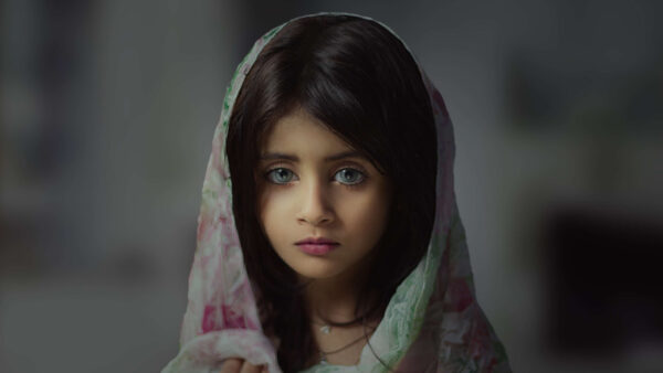 Wallpaper Eyes, Covered, Blur, Cute, Grey, Little, Head, With, Standing, Girl, Cloth, Background