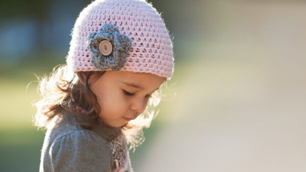 Wallpaper Woolen, Wearing, Looking, Background, Desktop, Knitted, Dress, Ash, Cap, Pink, Down, Blur, Baby, Girl, Cute, And