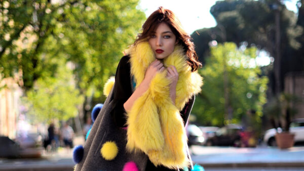 Wallpaper Wearing, Girl, Scarf, Model, Yellow, Girls, Fur, Overcoat, With, Black