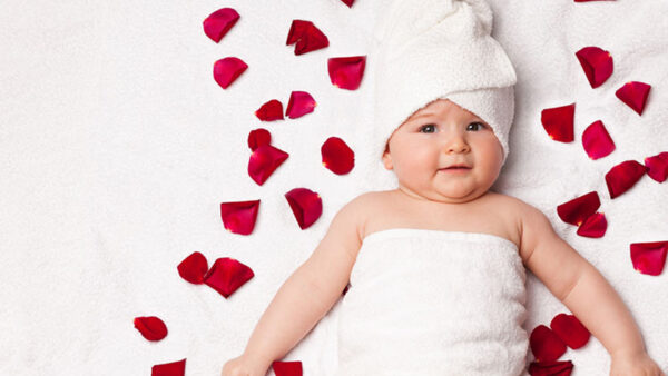 Wallpaper Down, Rose, White, Covering, Baby, Red, Child, Cute, Lying, Towel, With, Textile, Bath, Petals