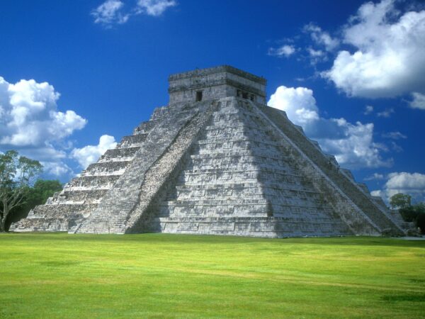 Wallpaper Pyramid, Mexico