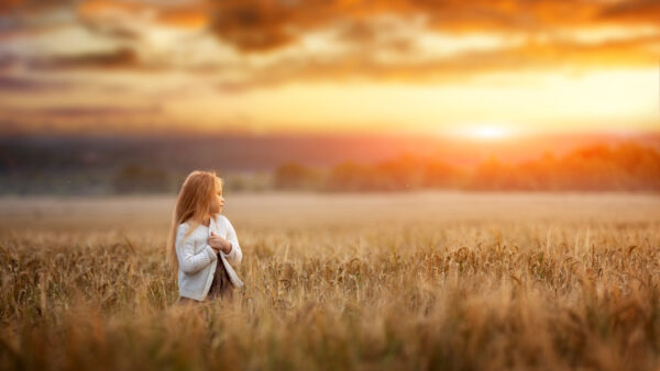 Wallpaper Sky, Cute, With, Blonde, Desktop, Field, Shallow, Hair, Standing, And, Cloudy, Small, Background, Sunrise, Girl