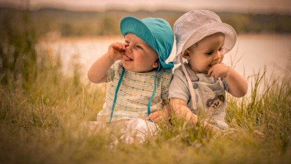 Wallpaper Mouth, Blue, White, And, Cute, Two, Are, Having, Sitting, Finger, Wearing, Dress, Grass, Babies, Cap