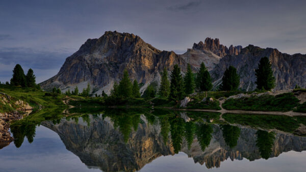 Wallpaper Reflection, View, Clouds, Rock, Lake, Nature, Sky, Mobile, Under, Desktop, Spruce, Mountains, Beautiful, Blue, Trees, Landscape, Nice