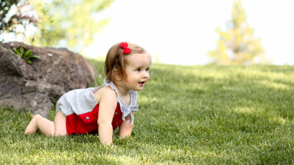 Wallpaper Child, Baby, Red, Grass, Girl, White, Green, Wearing, Dress, Crawling, Cute