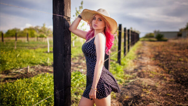 Wallpaper Black, Girl, And, Girls, Dots, Wearing, Short, Blur, Beautiful, Background, Model, Dress, White, Big, Hat, Standing